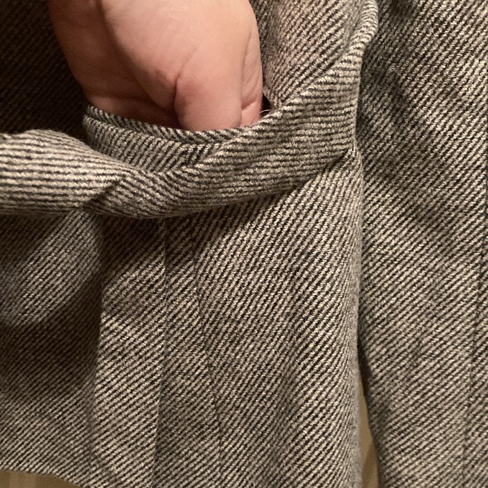 Banana Republic Gray Herringbone Blazer with Faux Fur Trim - Picture 6 of 12